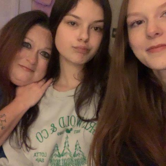 Meet your Posher, Jennifer - Picture 3 of 8